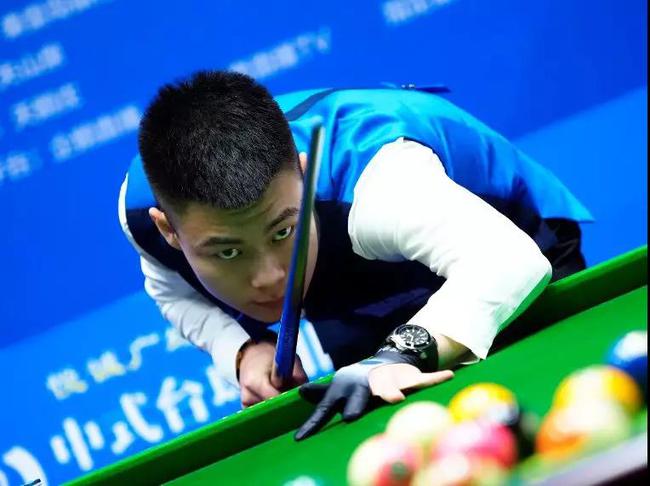 向我们揭示 向我们揭示