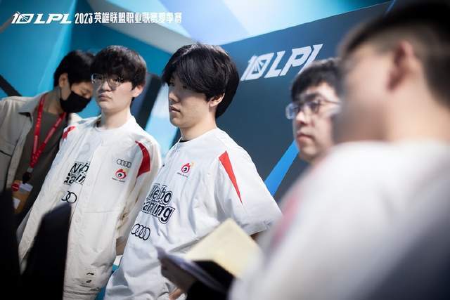 入了新鲜血 入了新鲜血