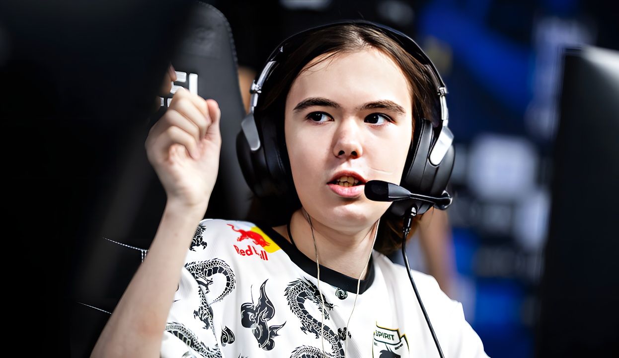 2-1作废？曝沙特用无人机偷拍国足训练，亚足联或出手，判中国队3-0.